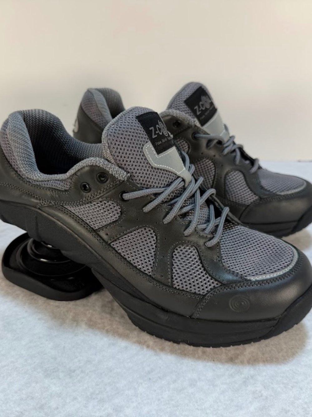 Z-CoiL Pain Relief Walking Shoes Women's 9.5 Gray New No Box